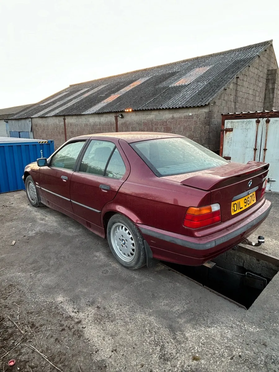 BMW E36 I SE - Image 2