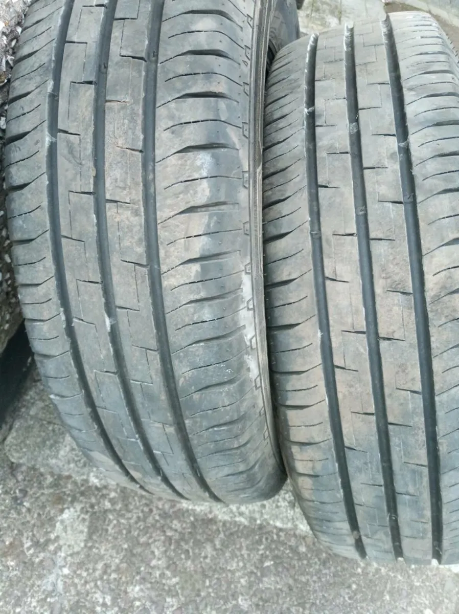 Van tyres 215 75 16c - Image 1