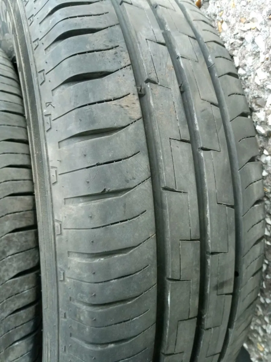 Van tyres 215 75 16c - Image 2