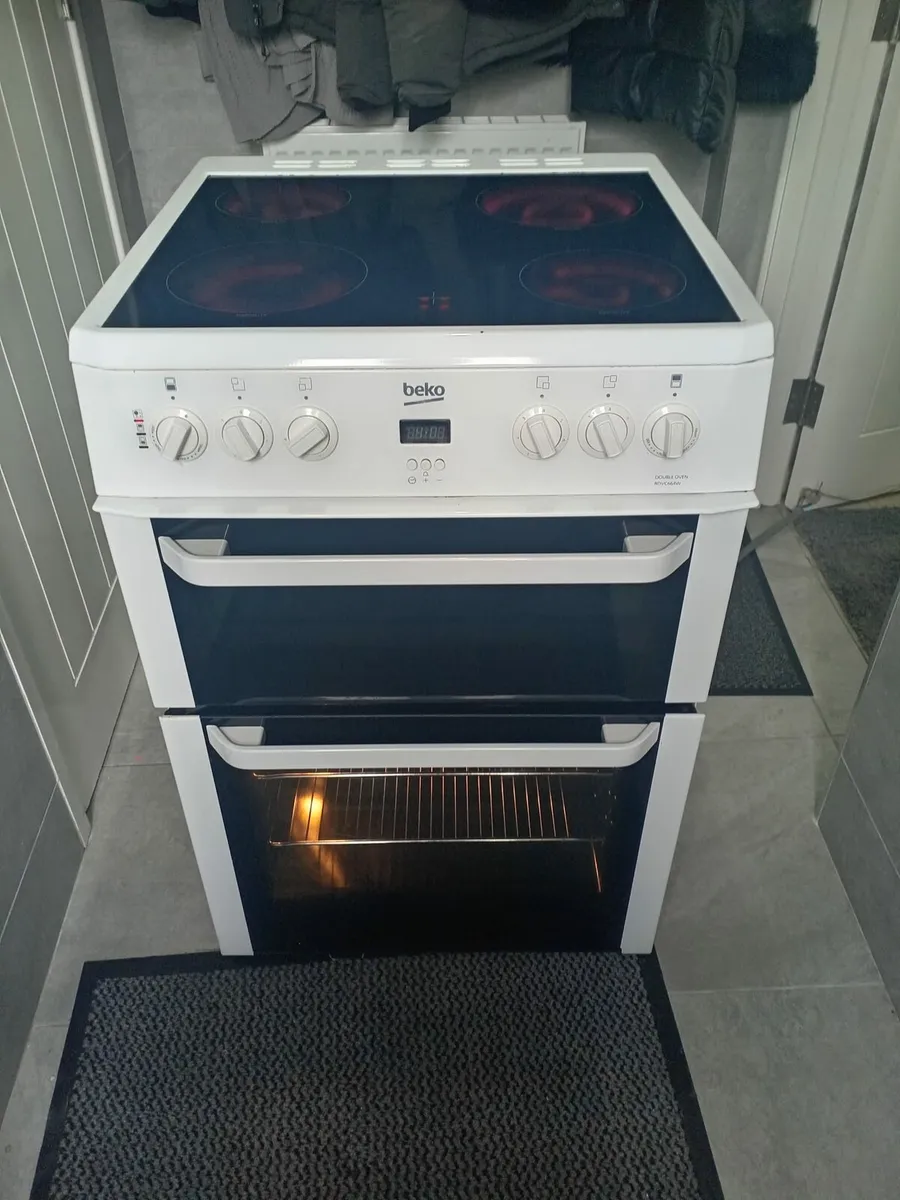 Beko 60cm electric freestanding cooker - Image 1