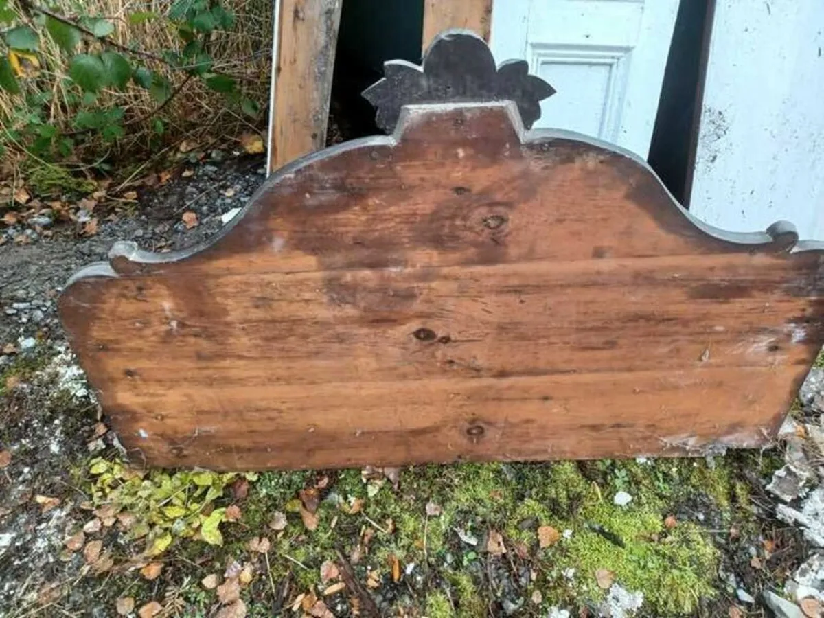 Decorative ornate Shelf - Image 3