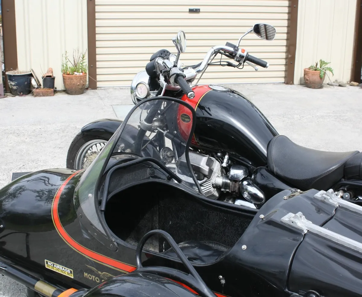 2003 Moto Guzzi California 1100 with sidecar - Image 3