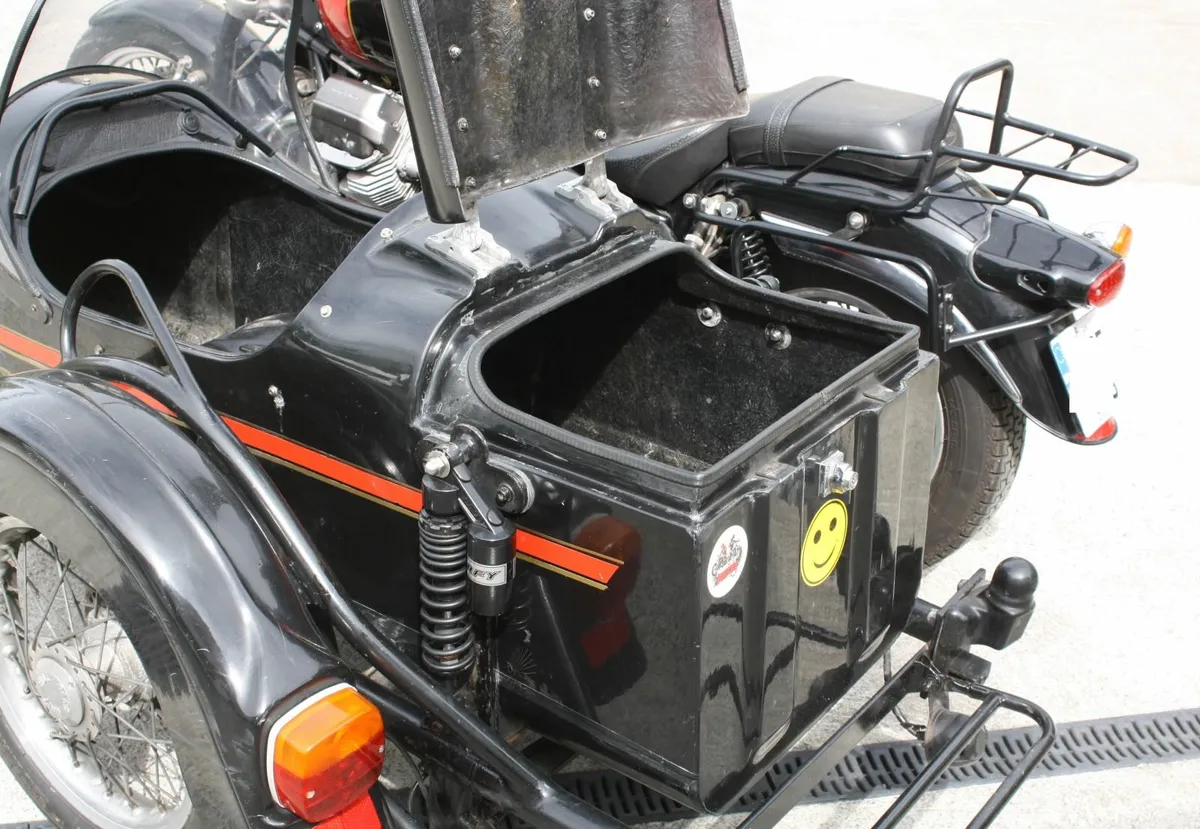 2003 Moto Guzzi California 1100 with sidecar - Image 4