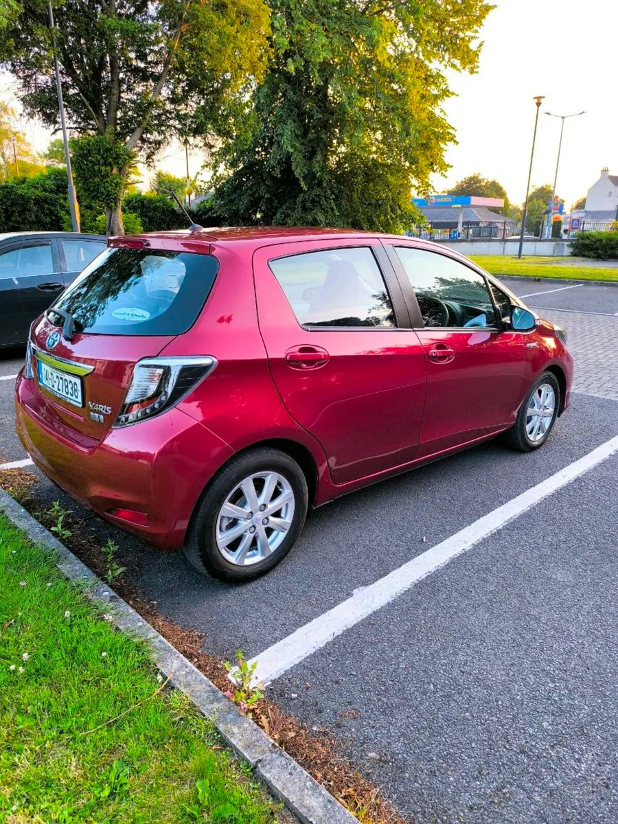 Toyota Yaris Hybrid Automatic. 53K Kilometers! - Image 4