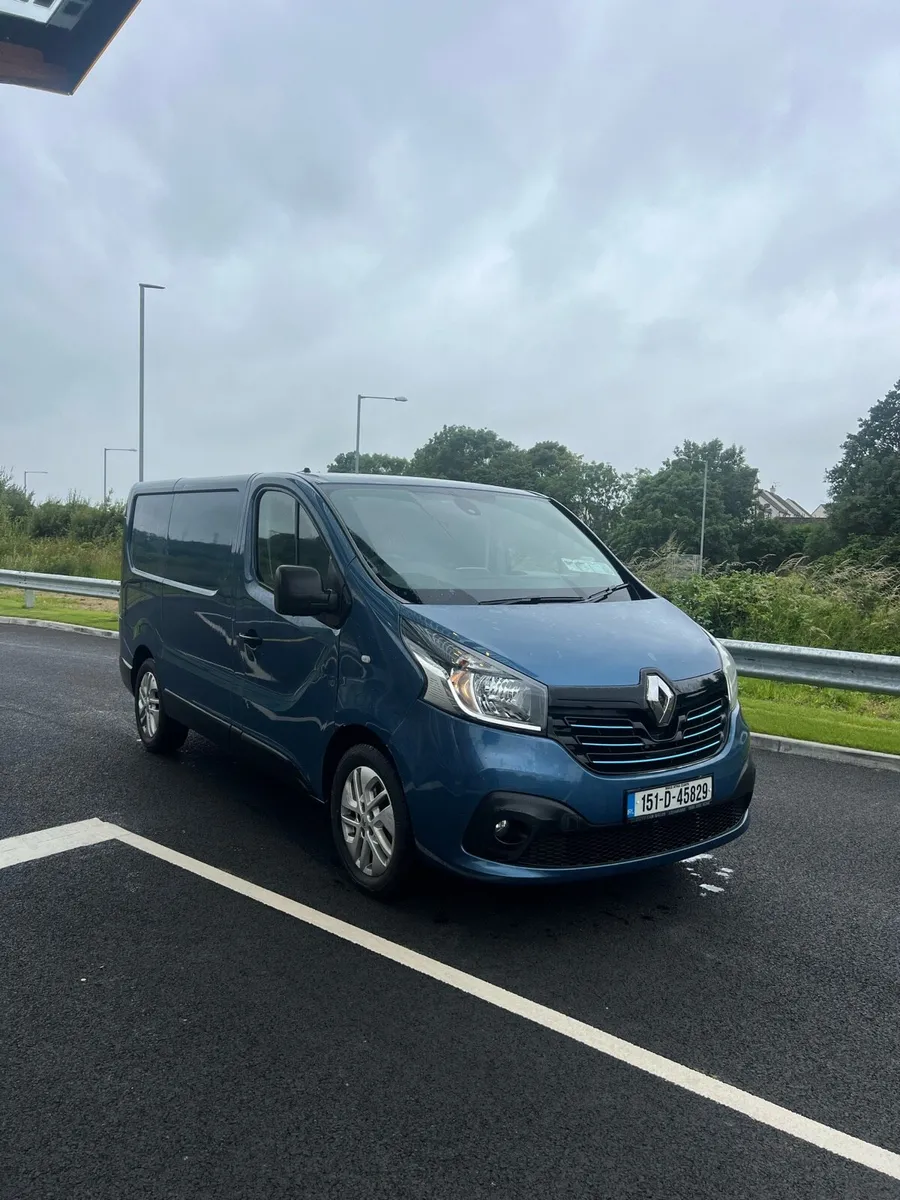 2015 Renault traffic - Image 1