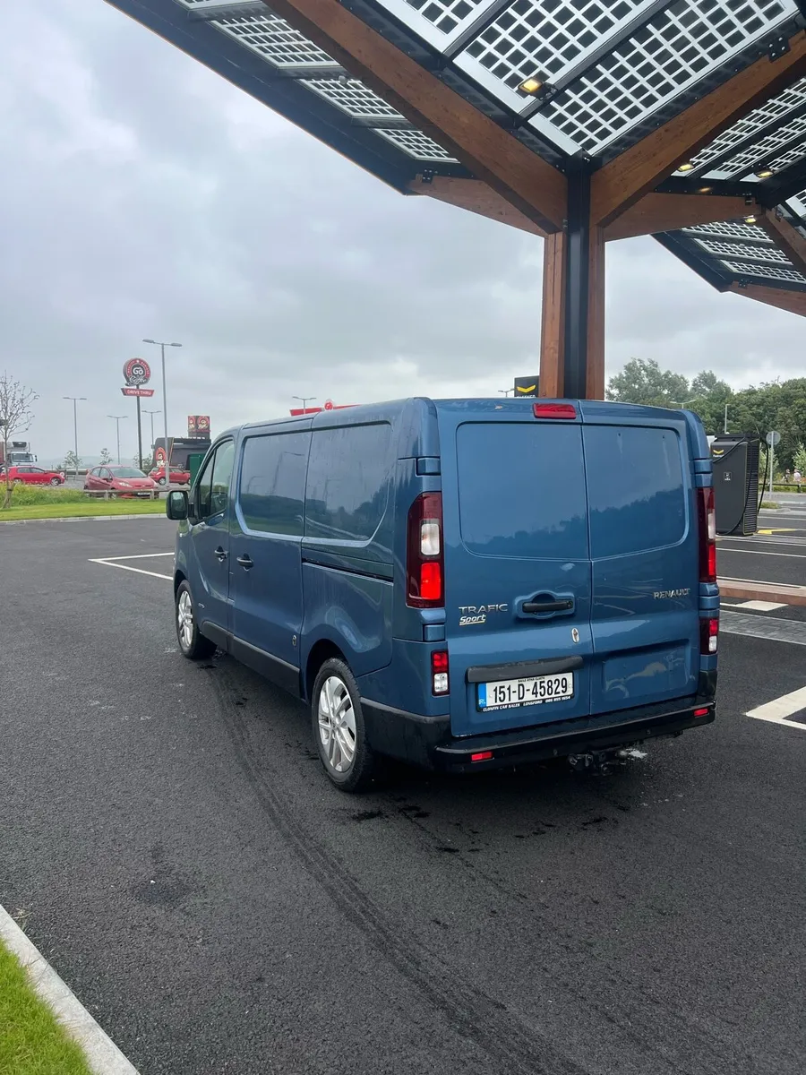 2015 Renault traffic - Image 2