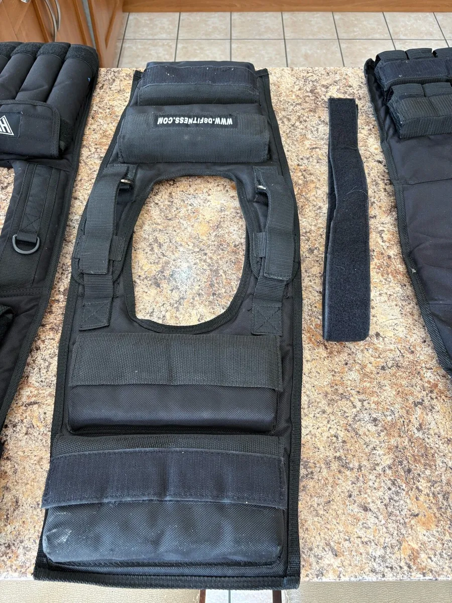 3 X 20KG QUALITY WEIGHT VESTS, HIT, RIVAL, D8! - Image 3