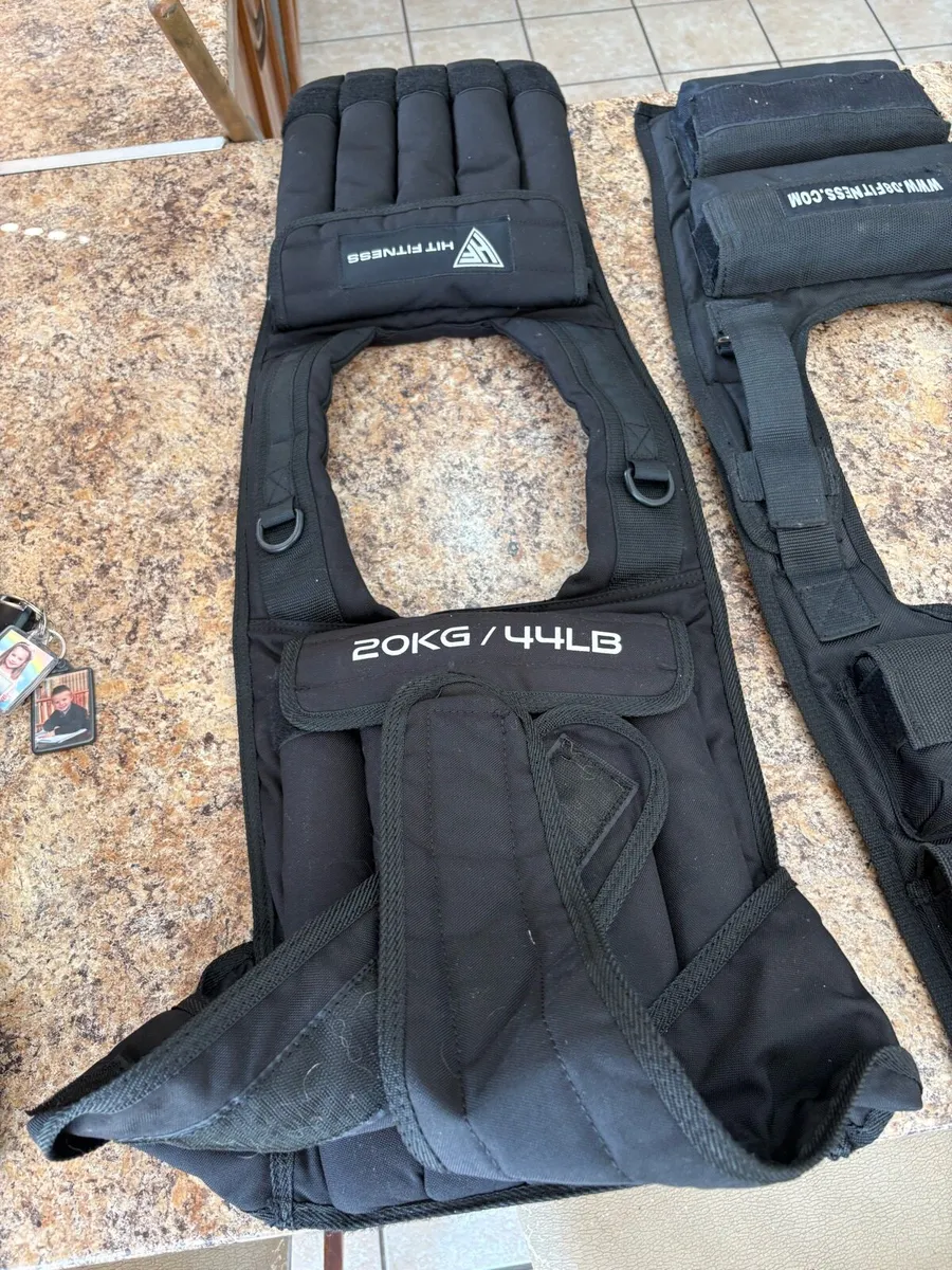 3 X 20KG QUALITY WEIGHT VESTS, HIT, RIVAL, D8! - Image 4