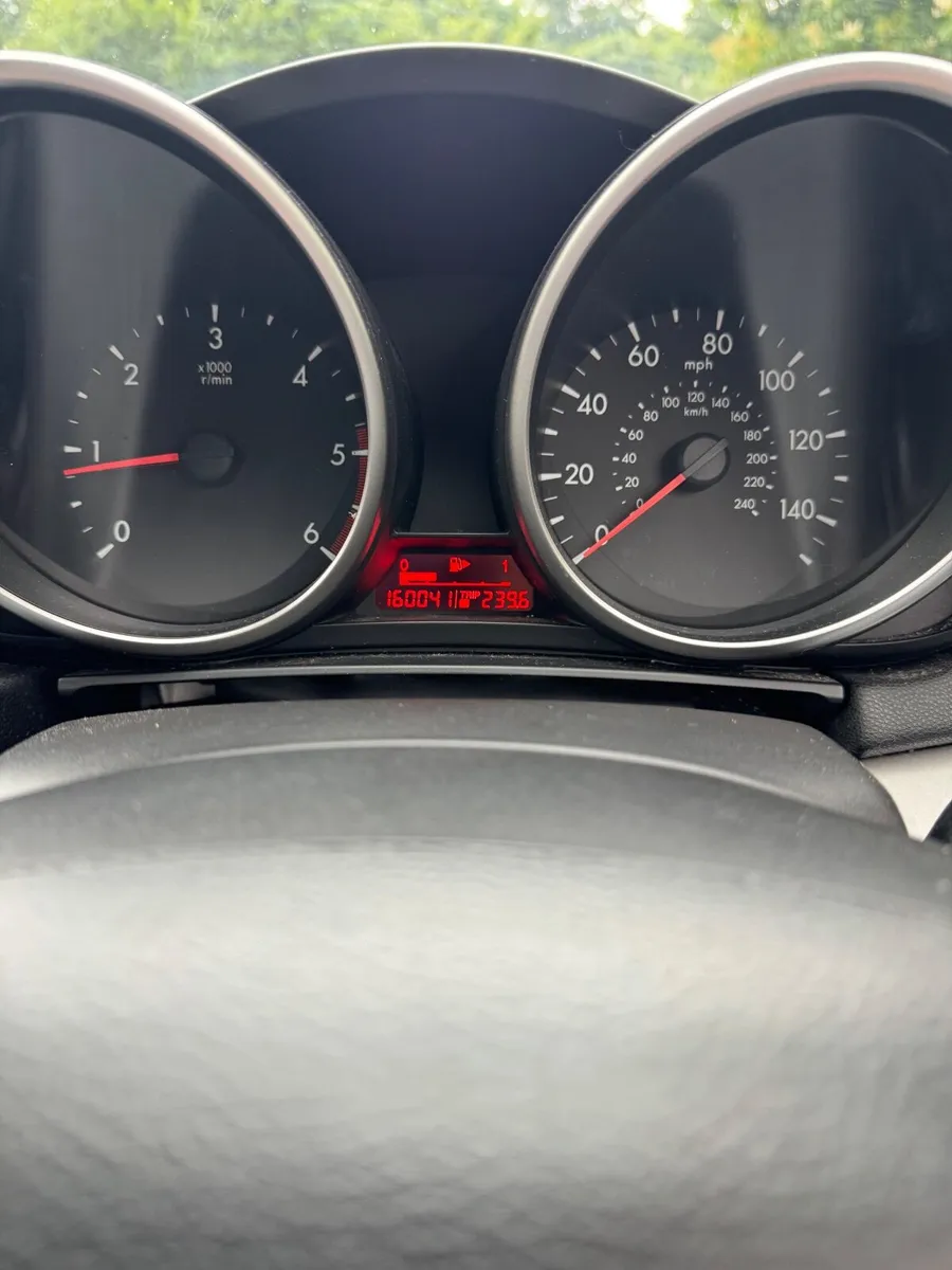 Mazda Mazda3 2010 - Image 3