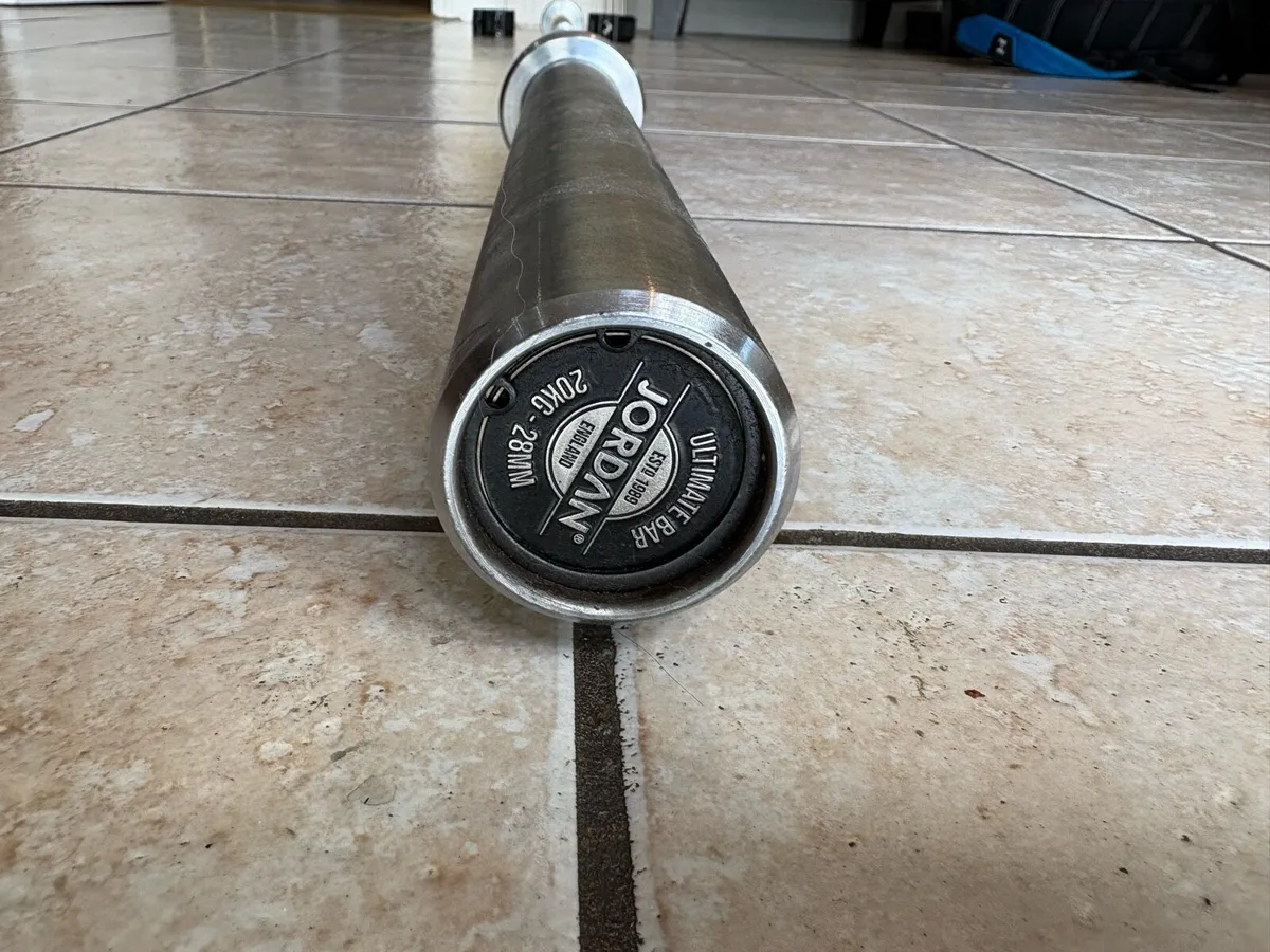 ELITE JORDAN 750KG RATED PRO ULTIMATE OLYMPIC BAR - Image 2