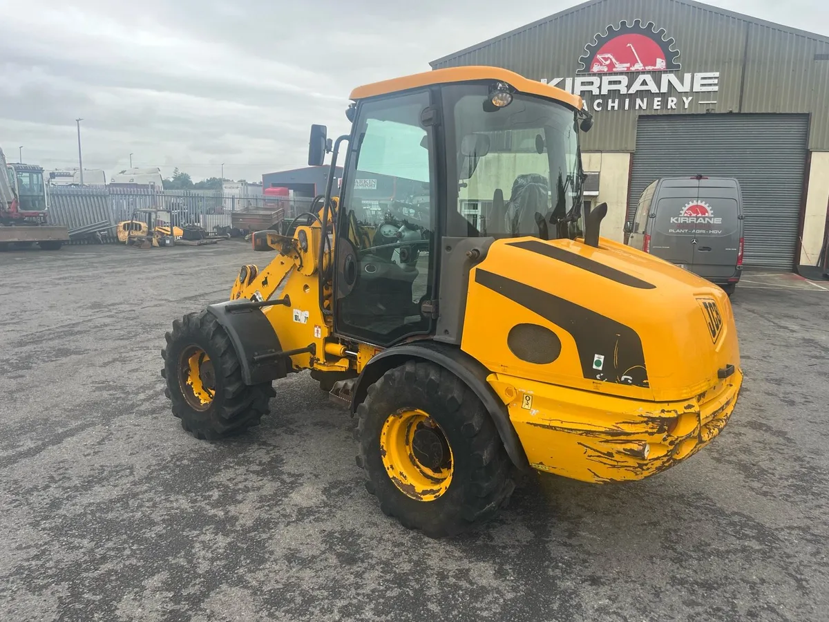 JCB 406 - Image 3