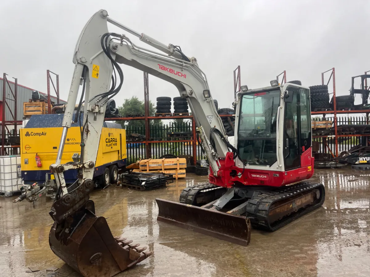 Takeuchi TB260 Mini Excavator - Image 2