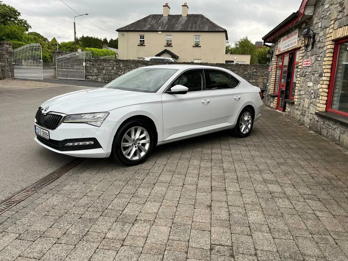 SKODA SUPERB 2.0 TDI - Image 2