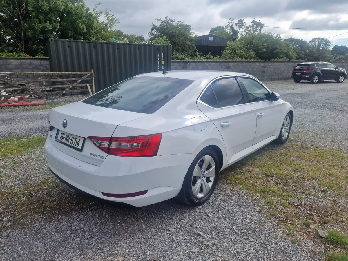 16 Skoda Superb  1.6TDI - Image 4
