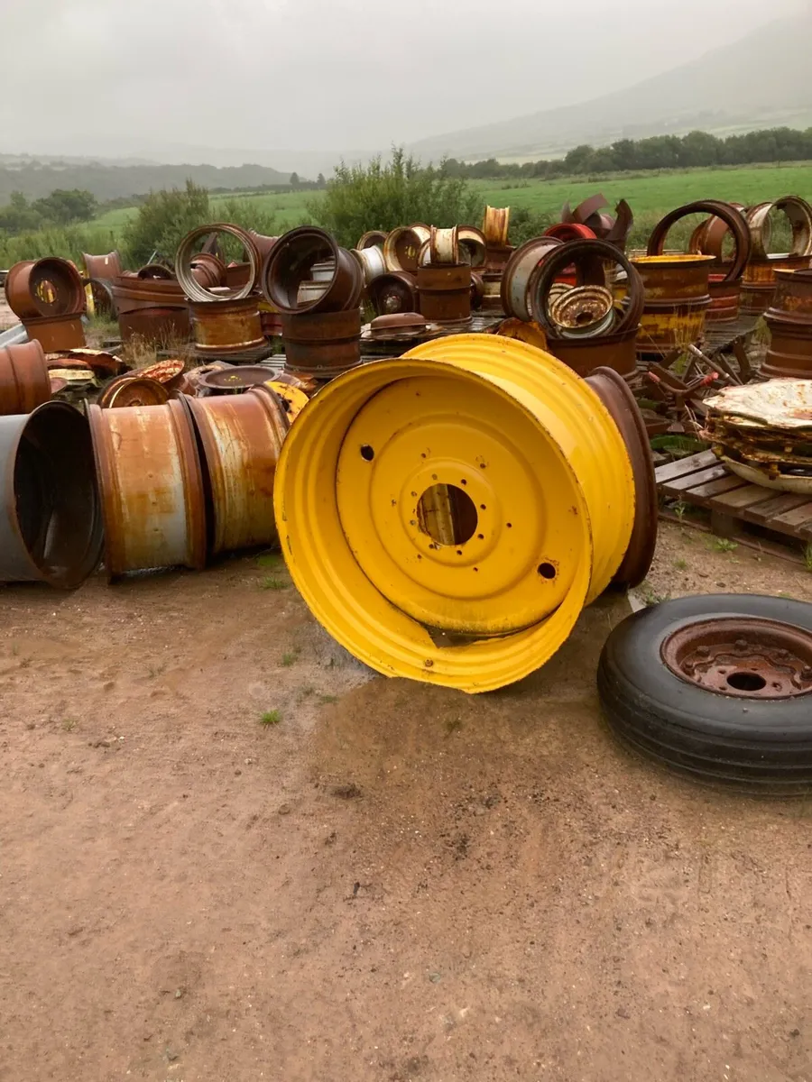 Wheels and tyres - Image 1