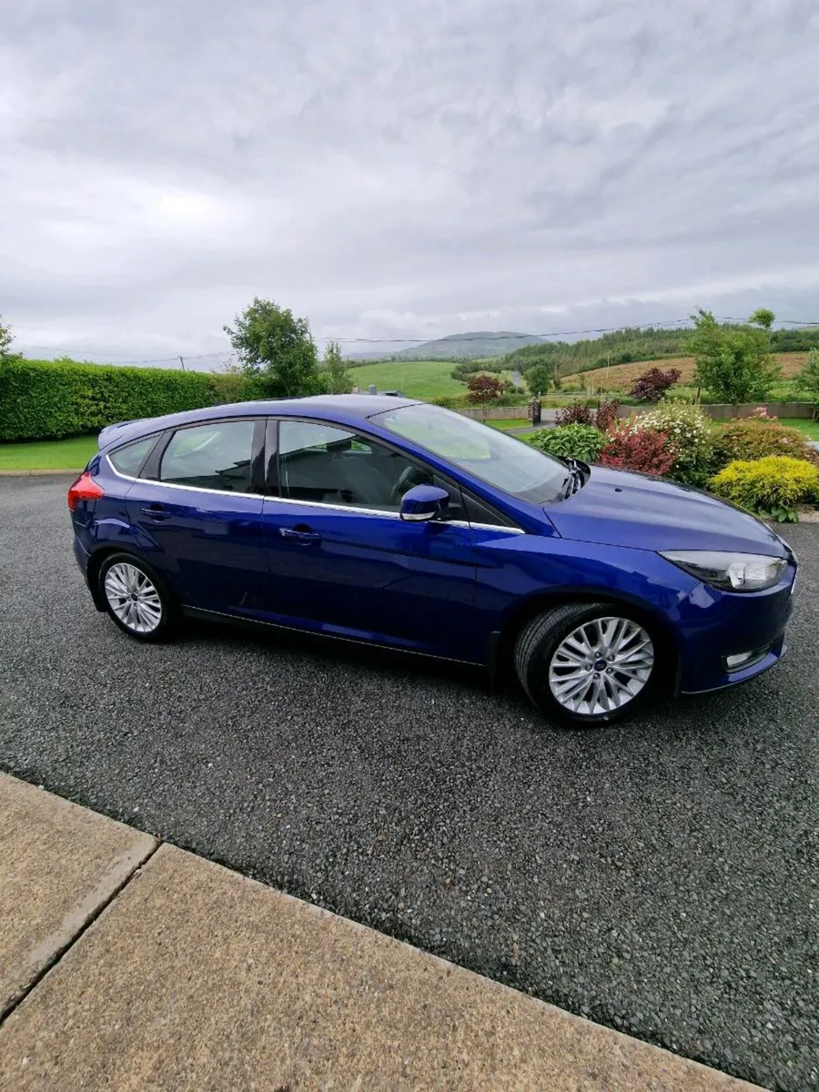 Ford Focus 2015 - Image 2
