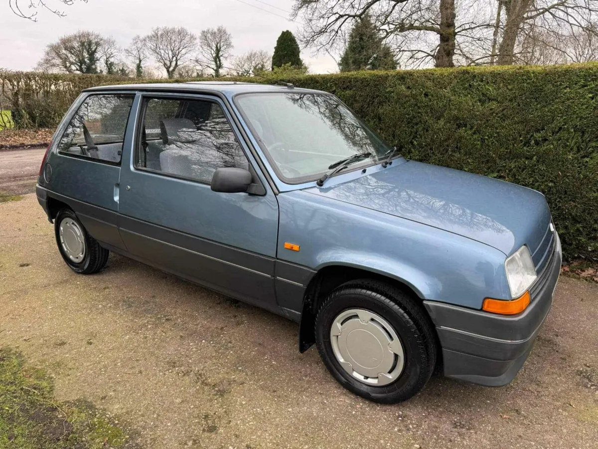 Renault 5 Auto - Image 4