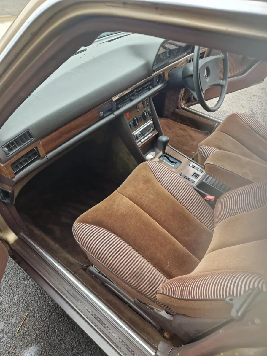 Mercedes Se380 1984 - Image 4