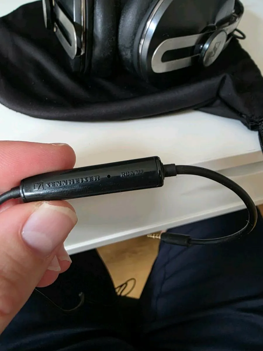 Sennheiser Momentum Headphones - Image 2