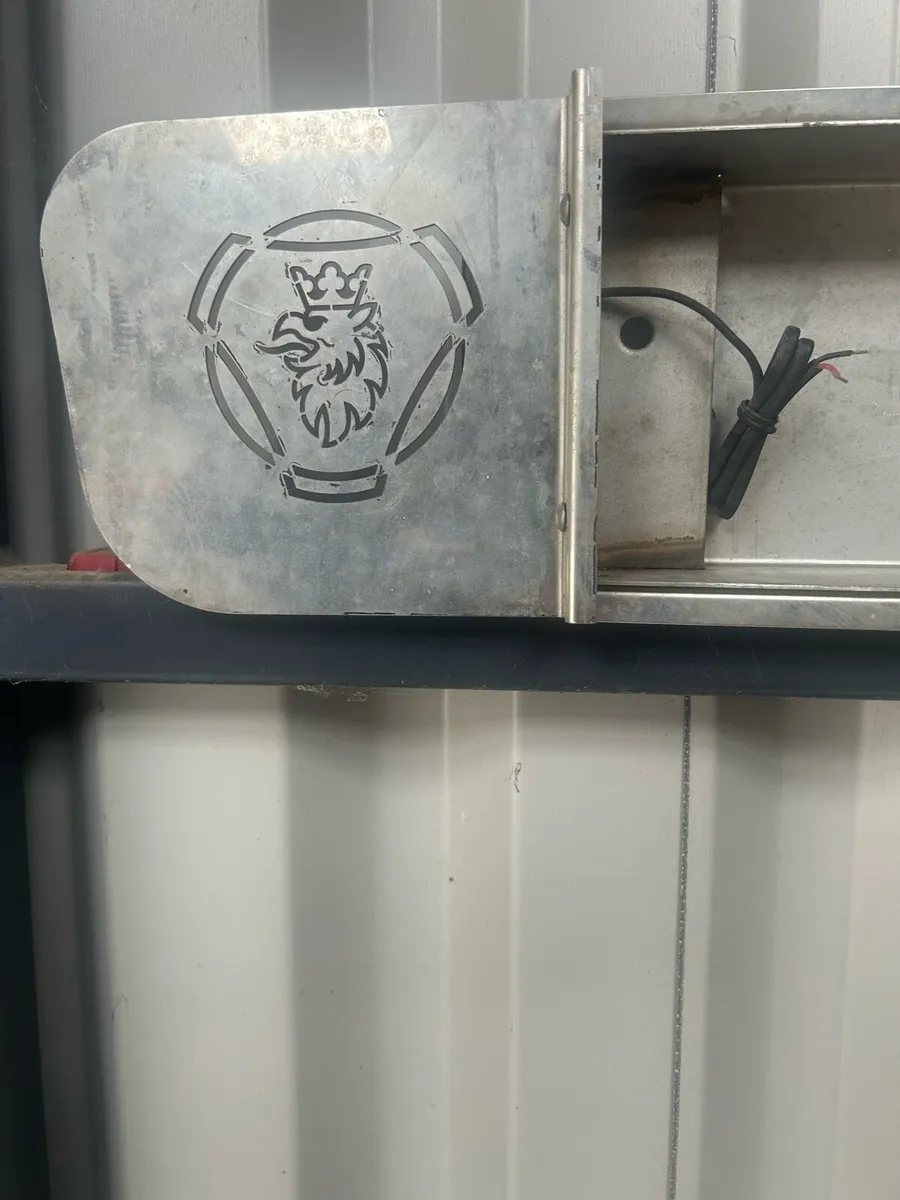 Scania stainless steel grill box - Image 1
