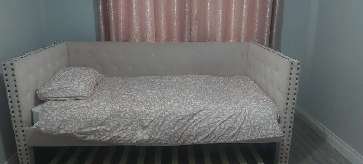 bed - Image 4