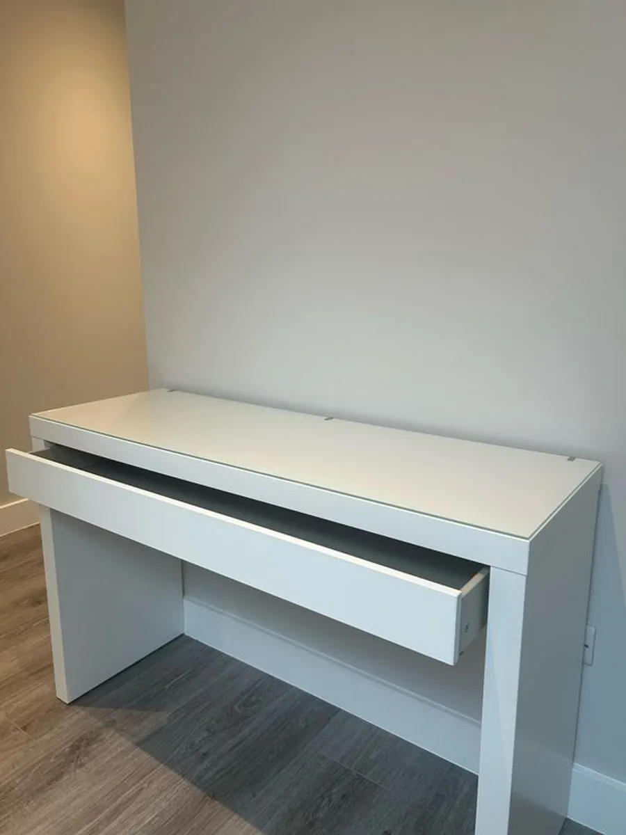 IKEA MALM dressing table white with glass top - Image 2