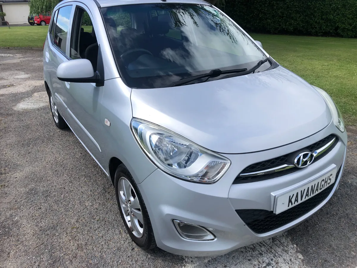 HYUNDAI I10  2011 SILVER  ONLY 51 THOUSAND  MILES - Image 2