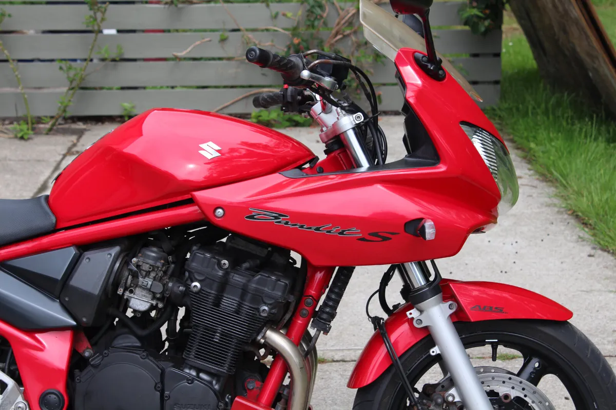 2006 Suzuki Bandit 650 in Mint condition - Image 2