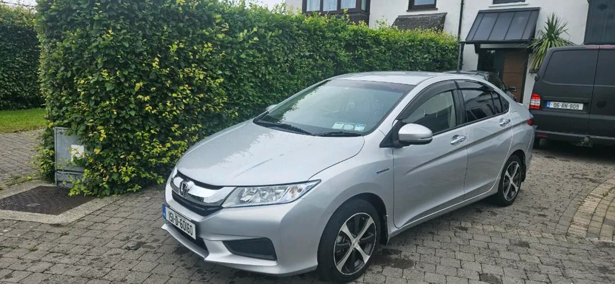 2015 HONDA GRACE hybrid 1.5 automatic. - Image 1