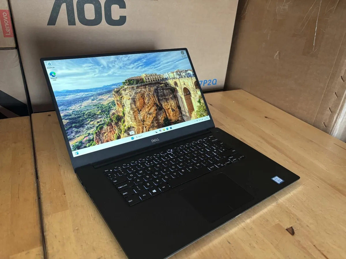 Dell Precision 5530 Workstations-32Gb-i7-1TB SSD - Image 3