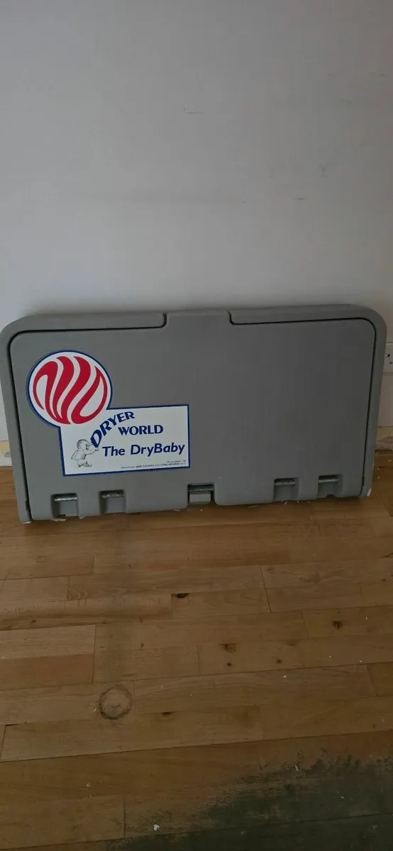 Nappy changing station - Image 3