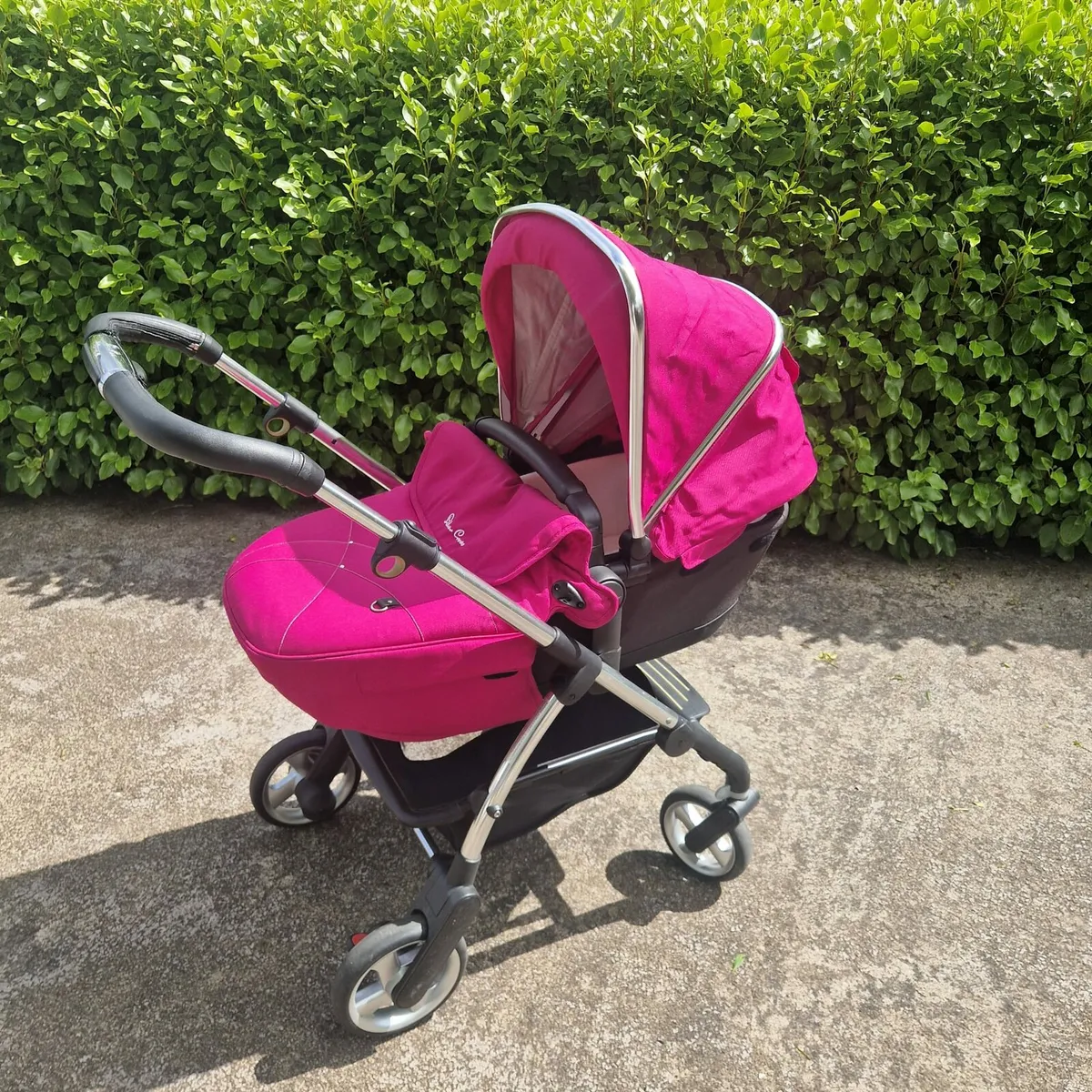 Silver Cross Wayfarer buggy, car seat and isofix - Image 1