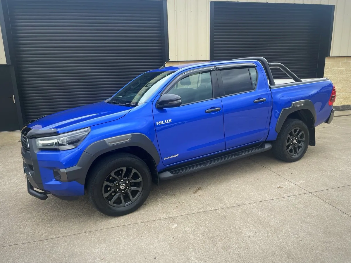 212 2021 TOYOTA HILUX 2.8 D4D INVINCIBLE X AUTO - Image 1