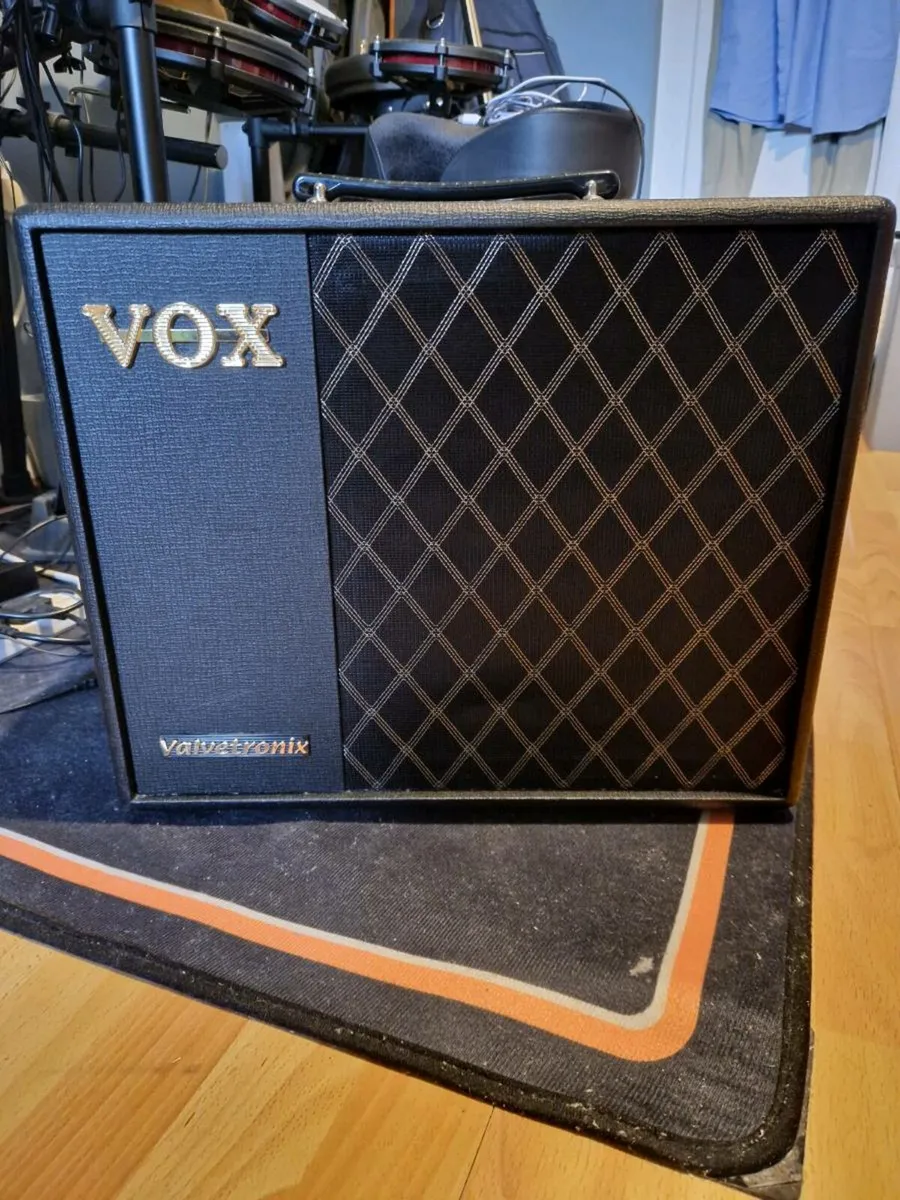 Vox Valvetronix VT40X Guitar Amplifier - Image 1