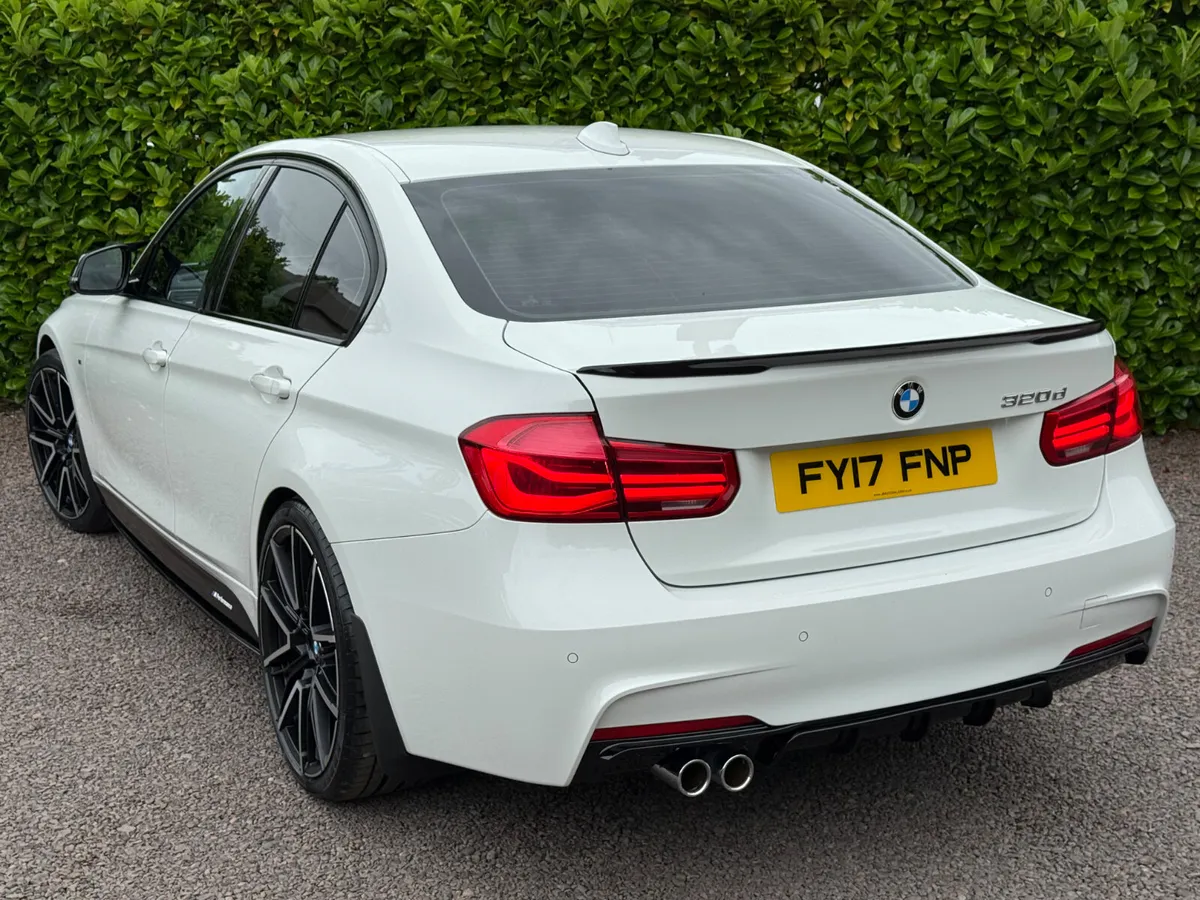 BMW 3-Series 2017 M-Sport - Image 2