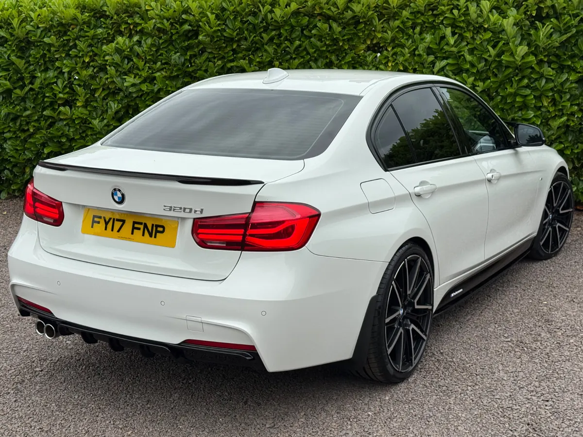 BMW 3-Series 2017 M-Sport - Image 4