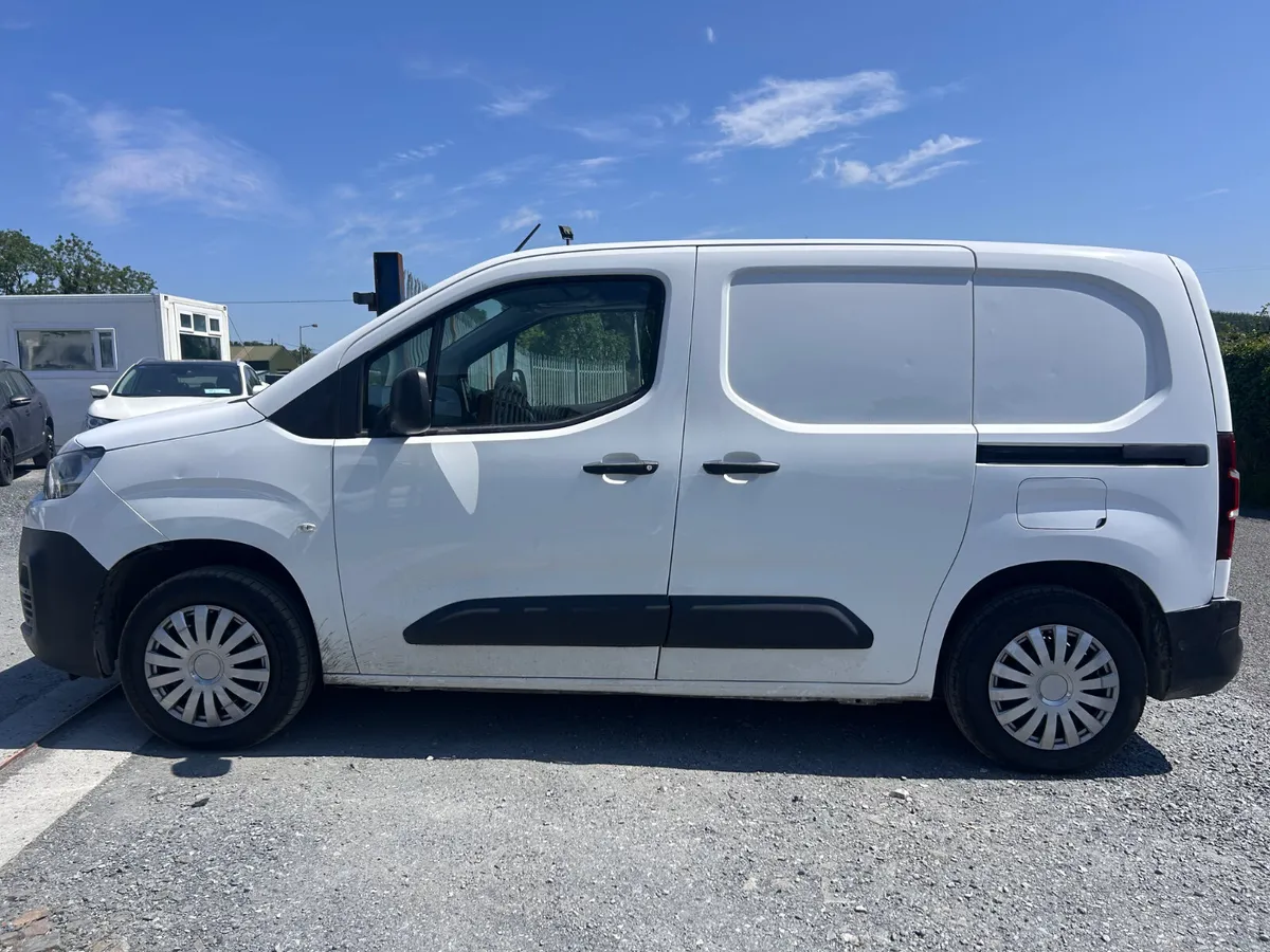 Citroen Berlingo 2021 - Image 4