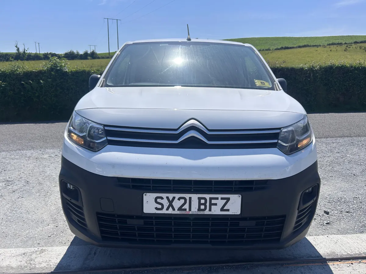 Citroen Berlingo 2021 - Image 2