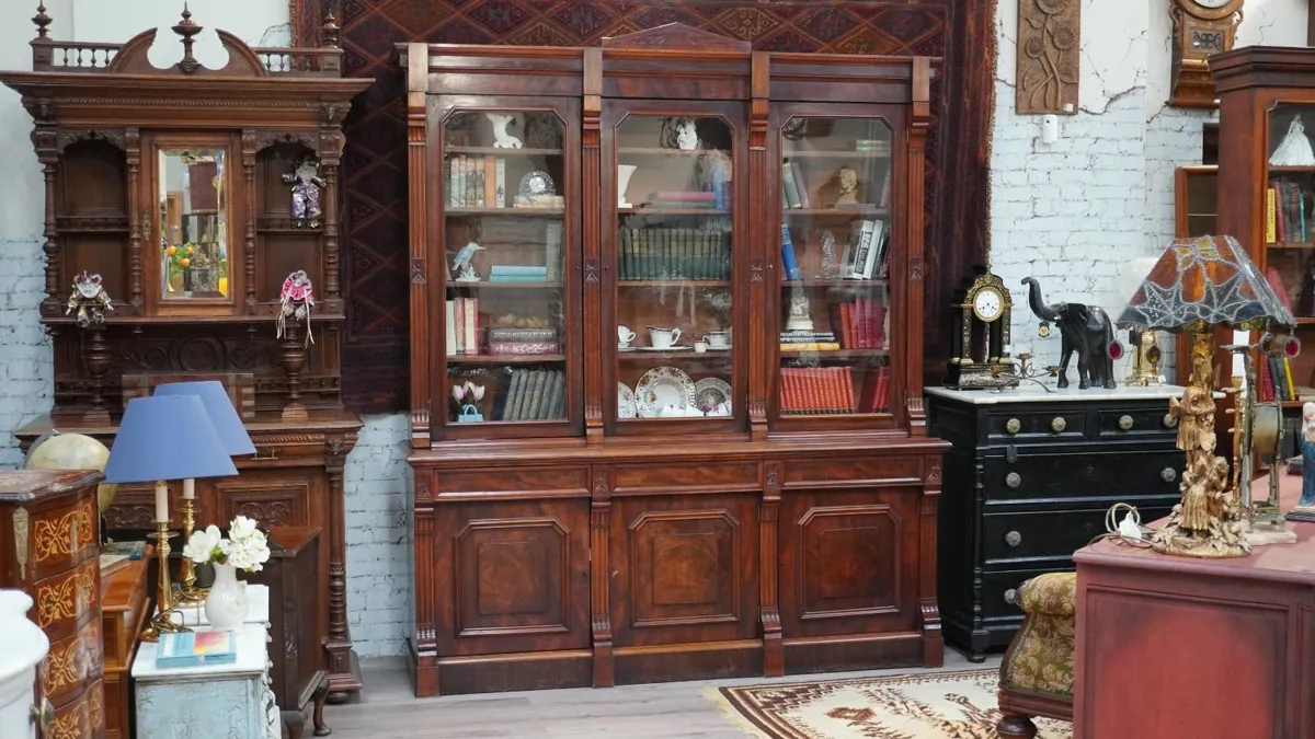 Antique Victorian Mahogany Breakfront Bookcase - Image 1