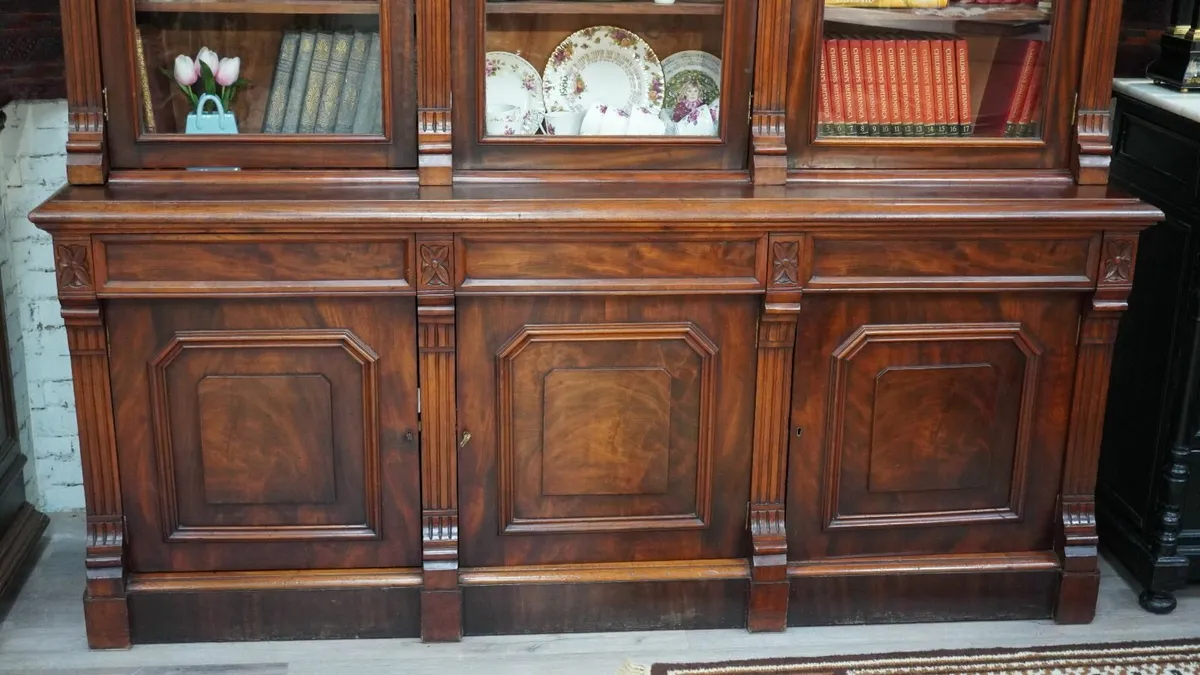 Antique Victorian Mahogany Breakfront Bookcase - Image 3