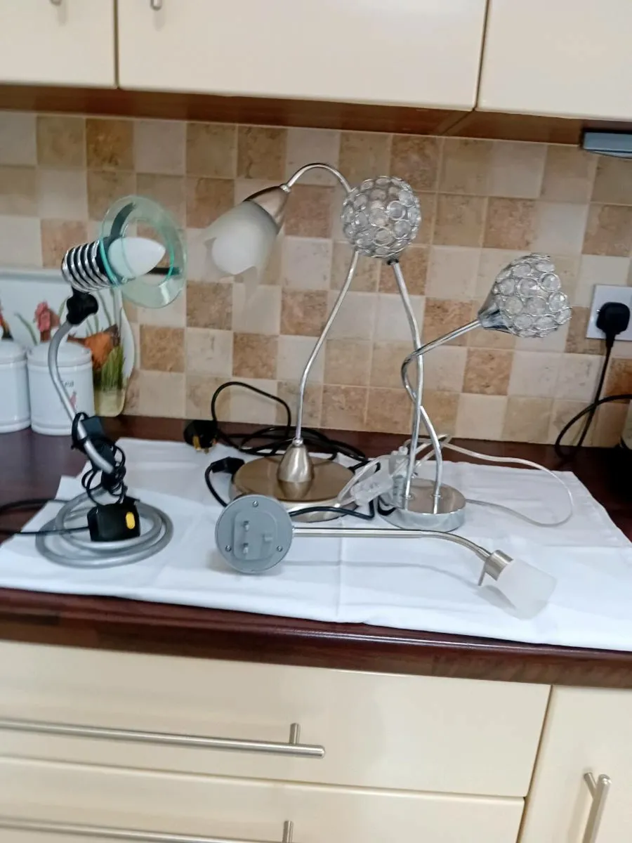 TABLE LAMPS BY 4 ELECTRIC