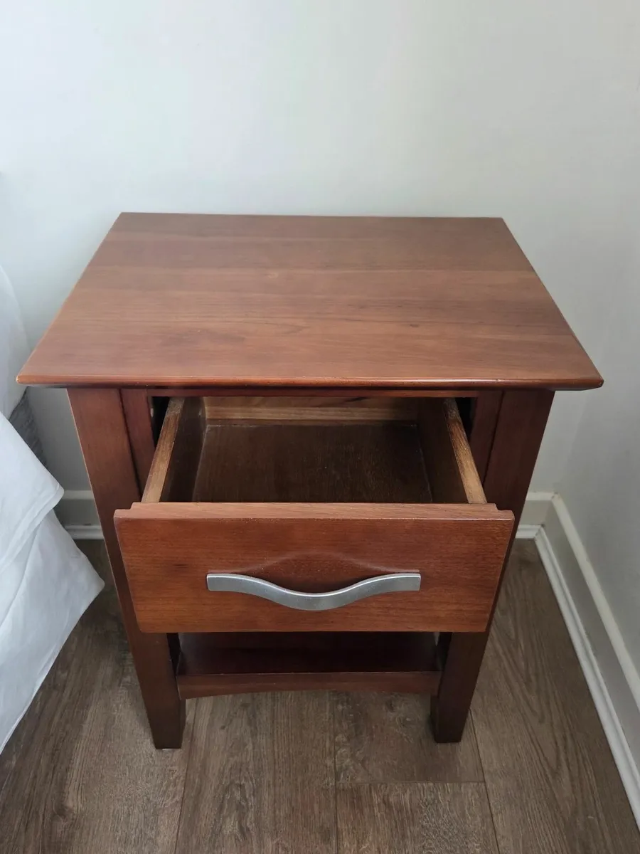 2 x Bedside Lockers - Solid Mahogany - Image 2