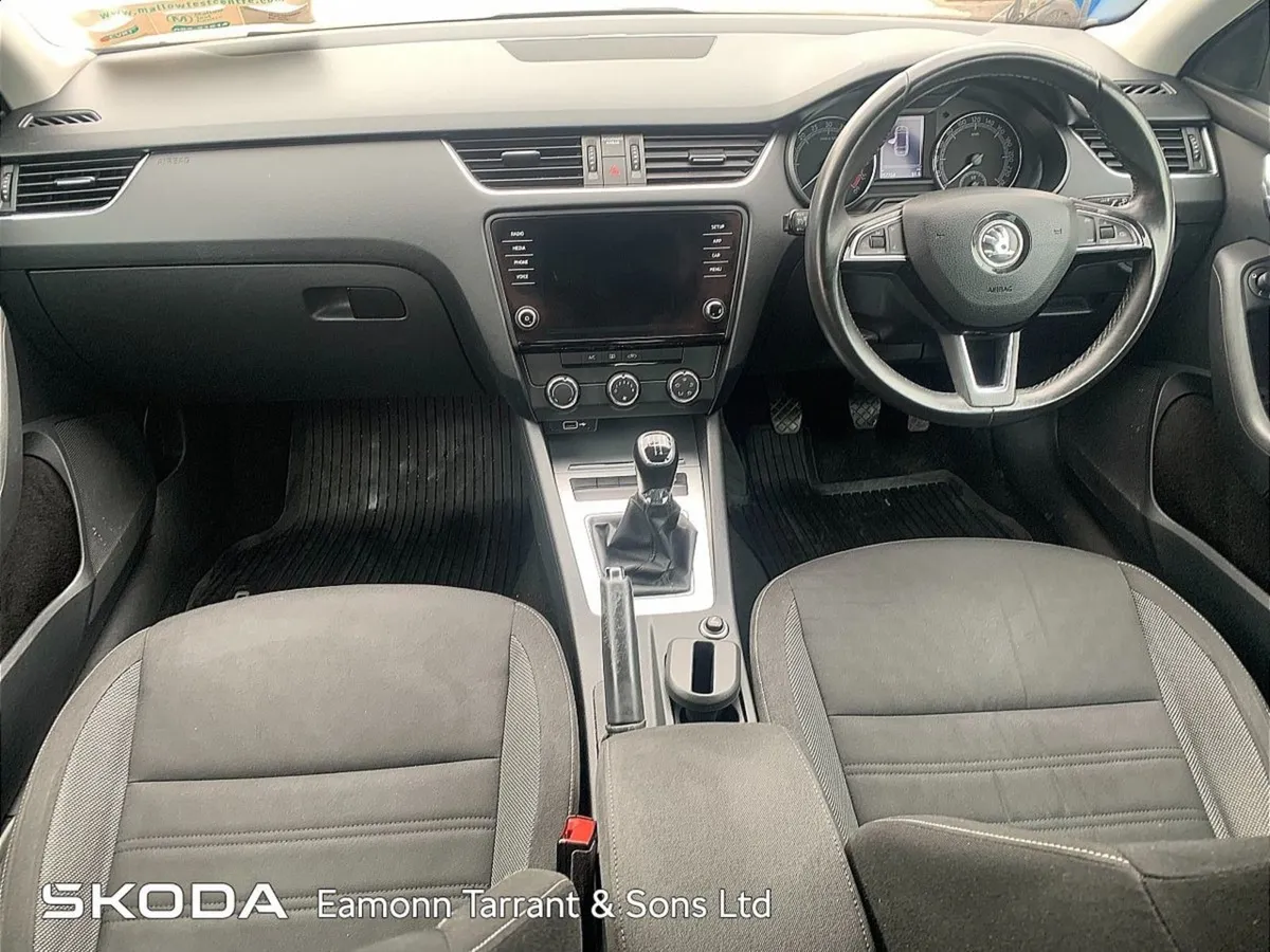 Skoda Octavia Combi Ambition 1.6tdi 115HP DSG - Image 2