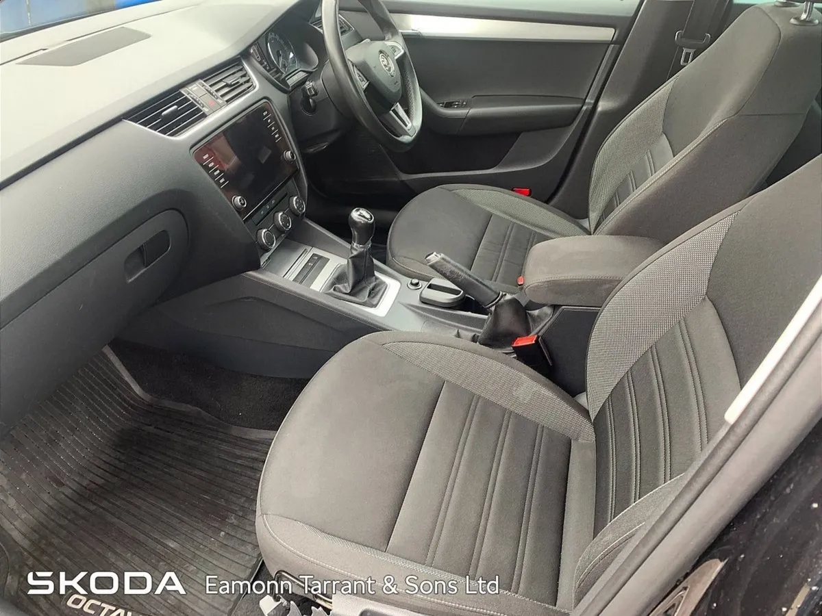 Skoda Octavia Combi Ambition 1.6tdi 115HP DSG - Image 4