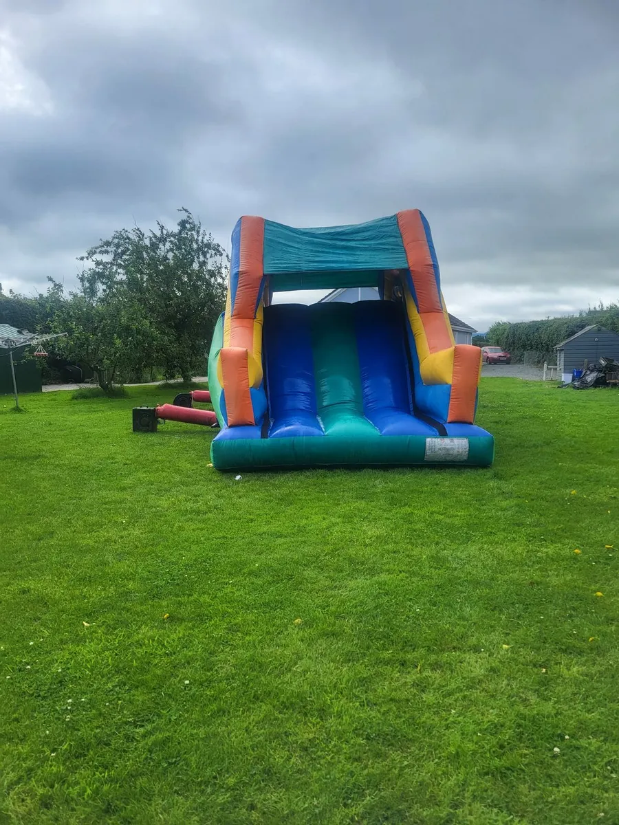 Assault course bouncy castle - Image 4