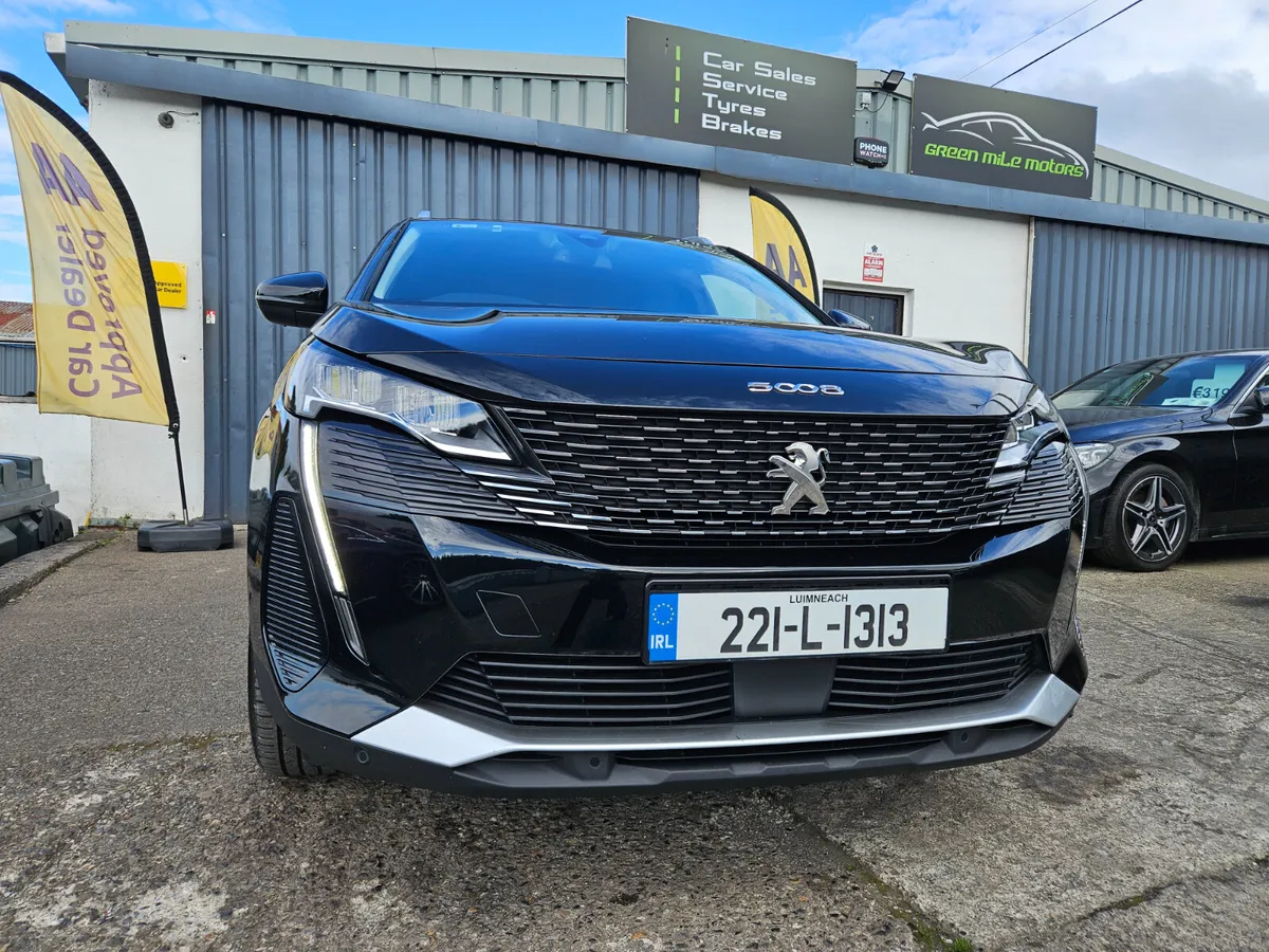 2022 PEUGEOT 5008 * AUTOMATIC * 7 SEATER - Image 2