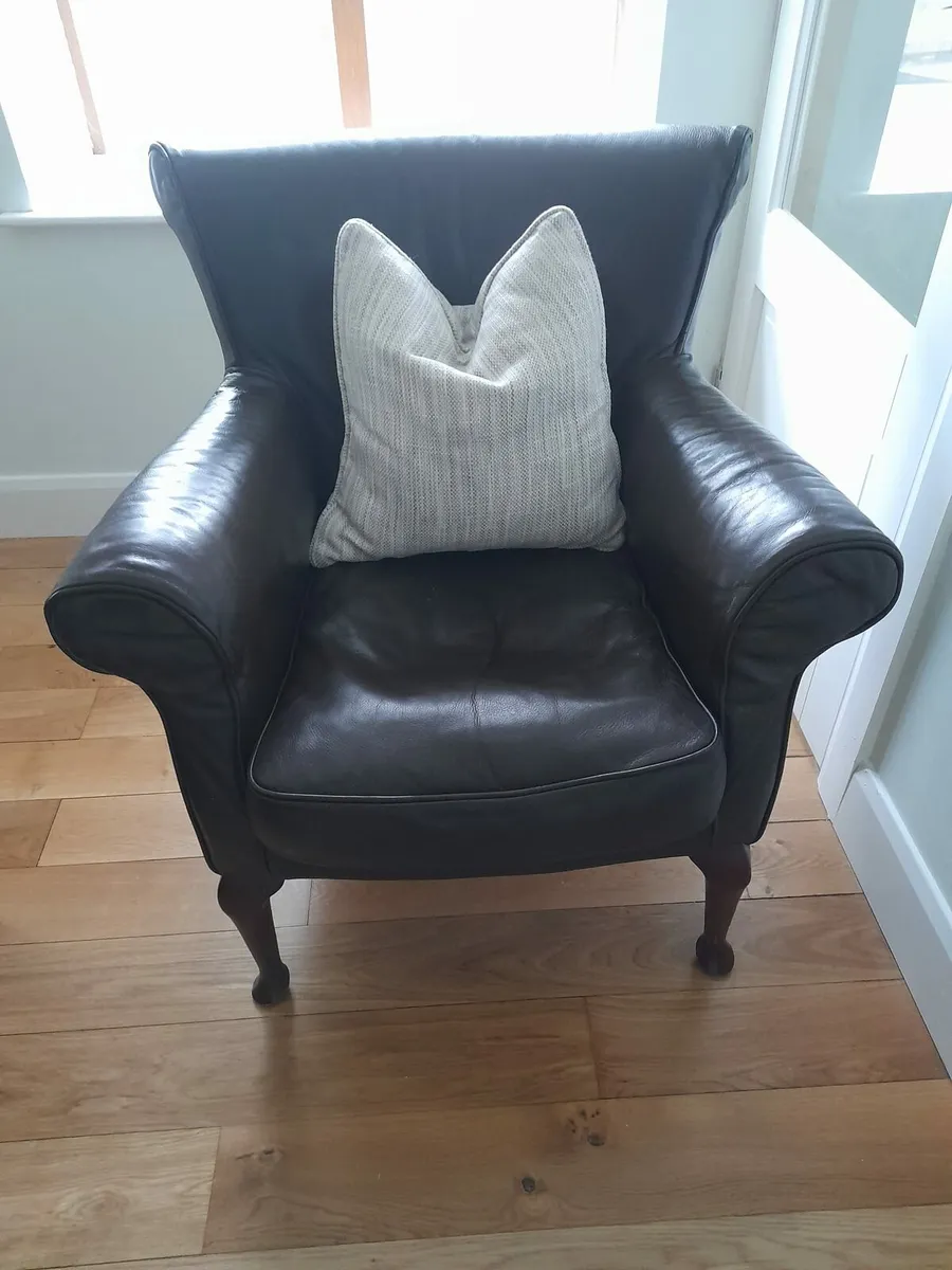 Couch and chairs - Image 2