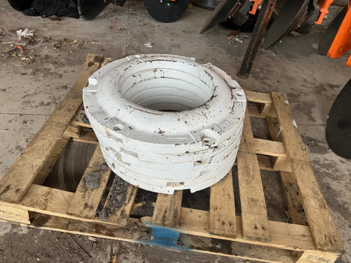 x6 New Holland 50KG 38’ Wheel Weights - Image 1