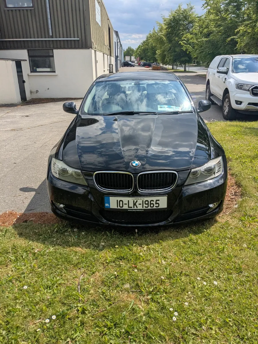 BMW 3-Series 2010 - Image 3