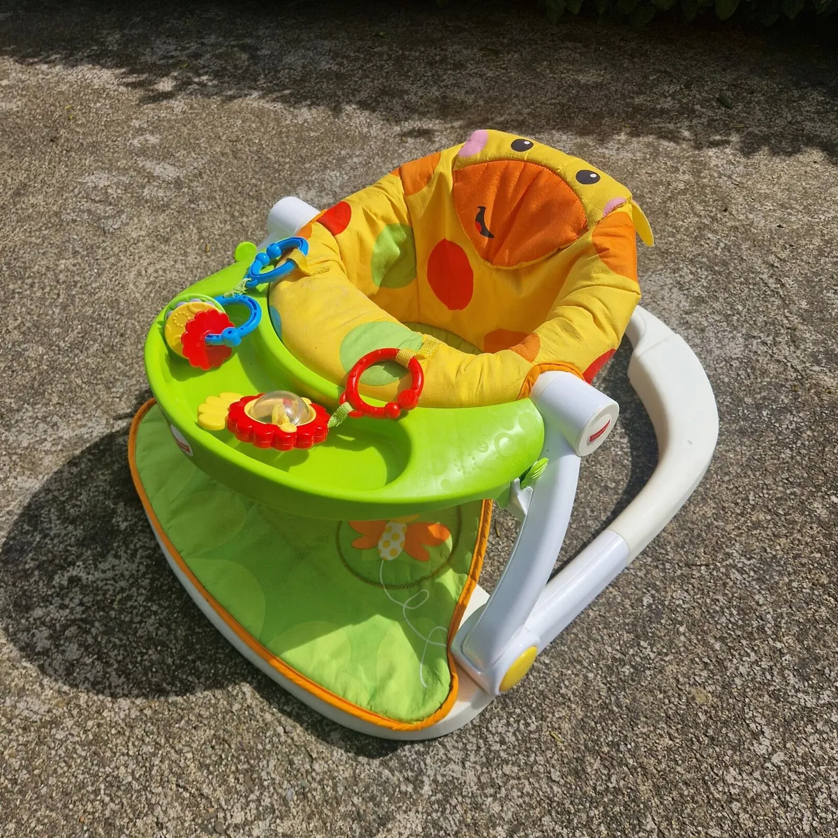 Giraffe feeding floor seat - Image 1